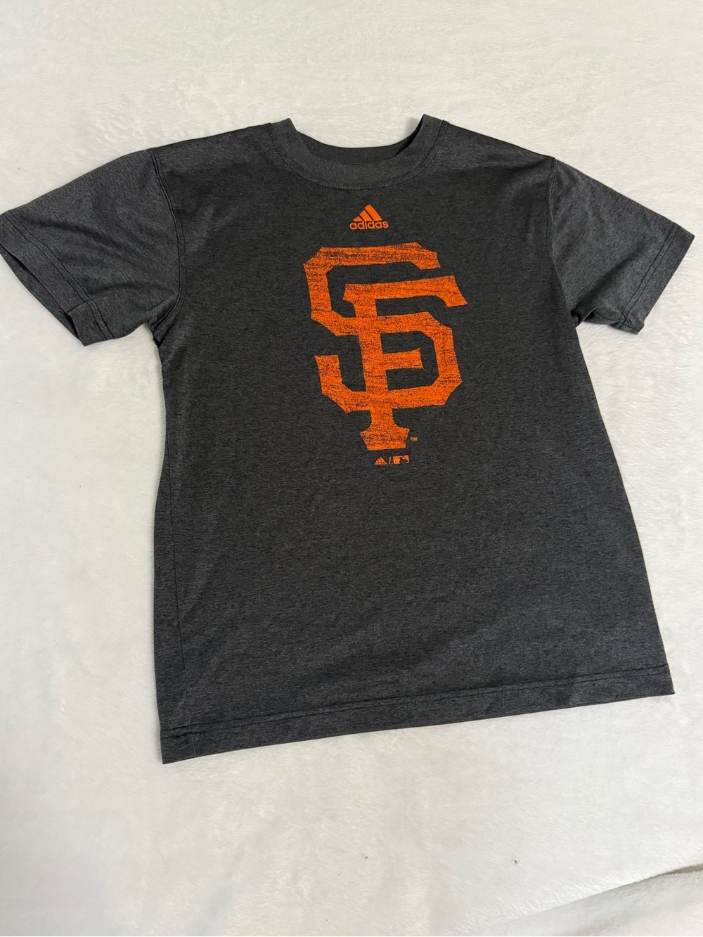 adidas Charcoal T‑Shirt with Orange SF Logo MLB Graphic T Shirt Youth Medium